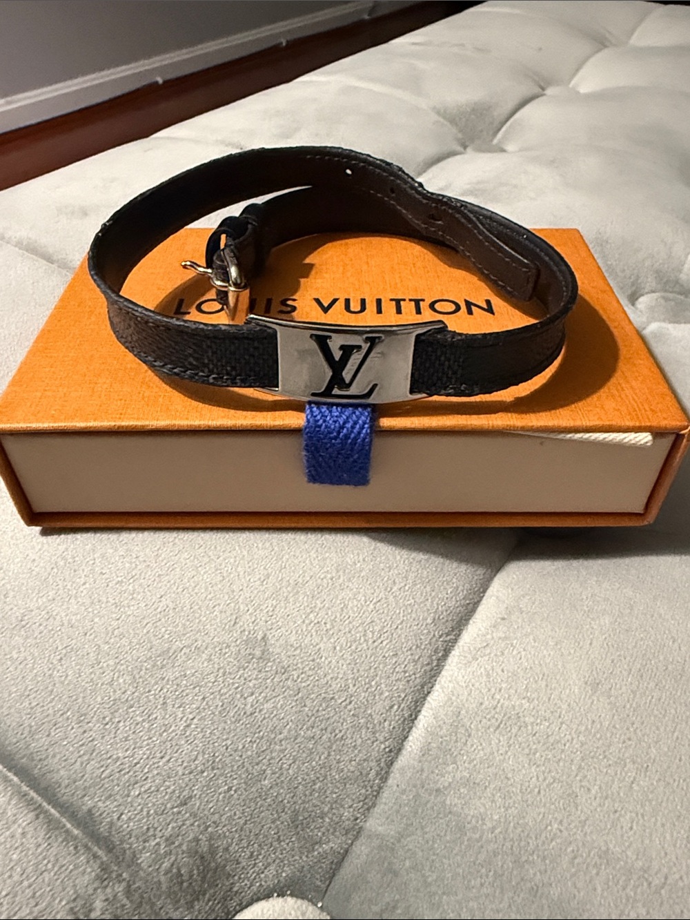 Louis Vuitton Black Leather Belt Bag Strap with Silver LV Plaque